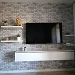 Cosy 4 Personnes Et Un Bebe *